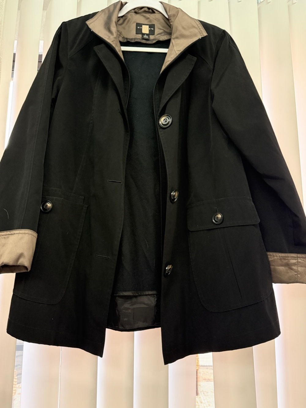 Gallery Black Jacket with Beige Trim